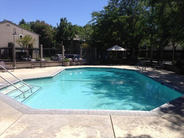 8661 Elk Grove Blvd - Photo 5 of 7