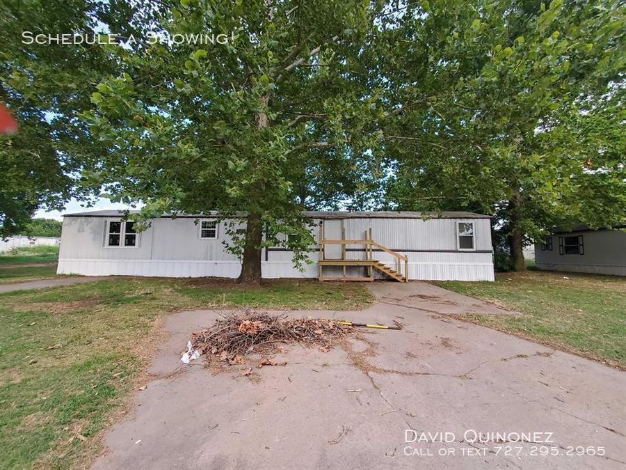 2107 Dobi Ln - Photo 2 of 15