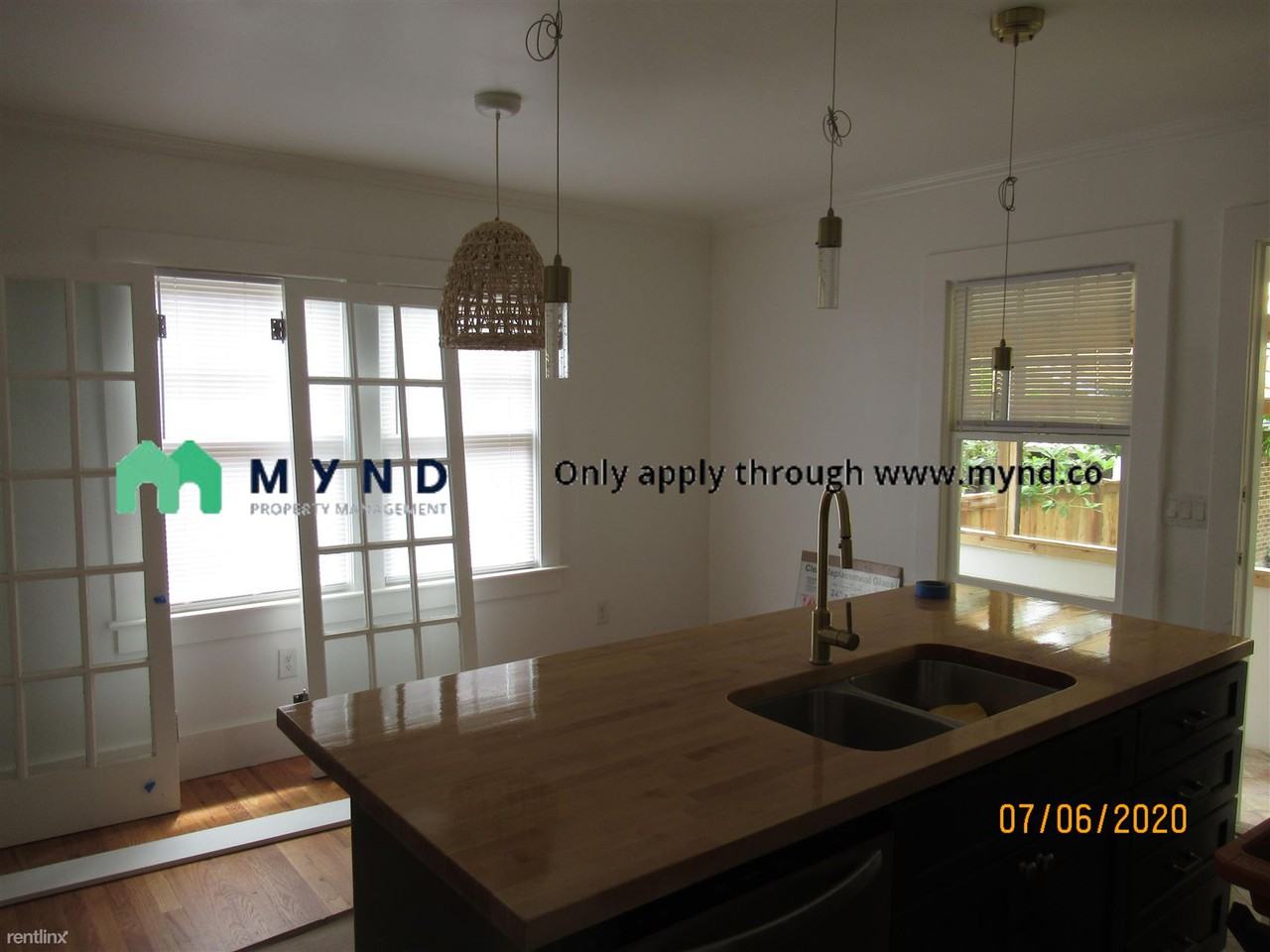 1916 E St - Photo 2 of 9