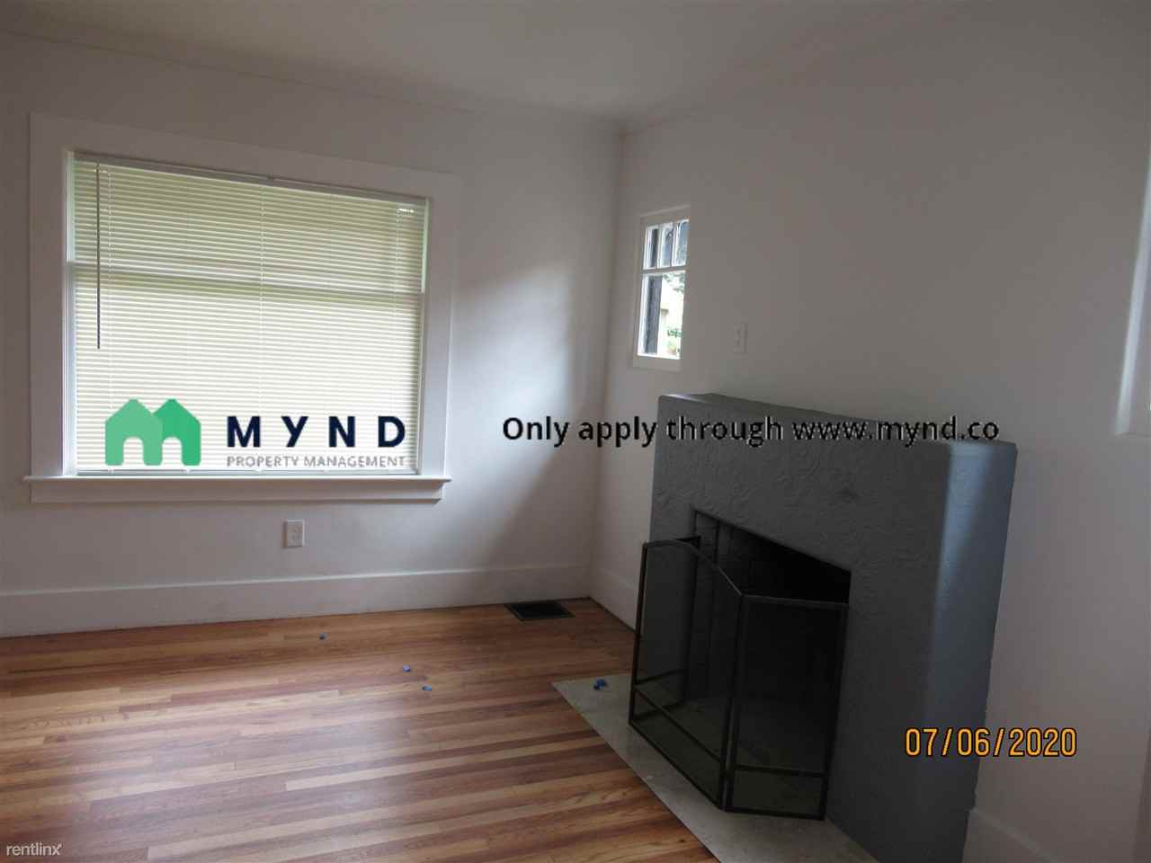 1916 E St - Photo 3 of 9