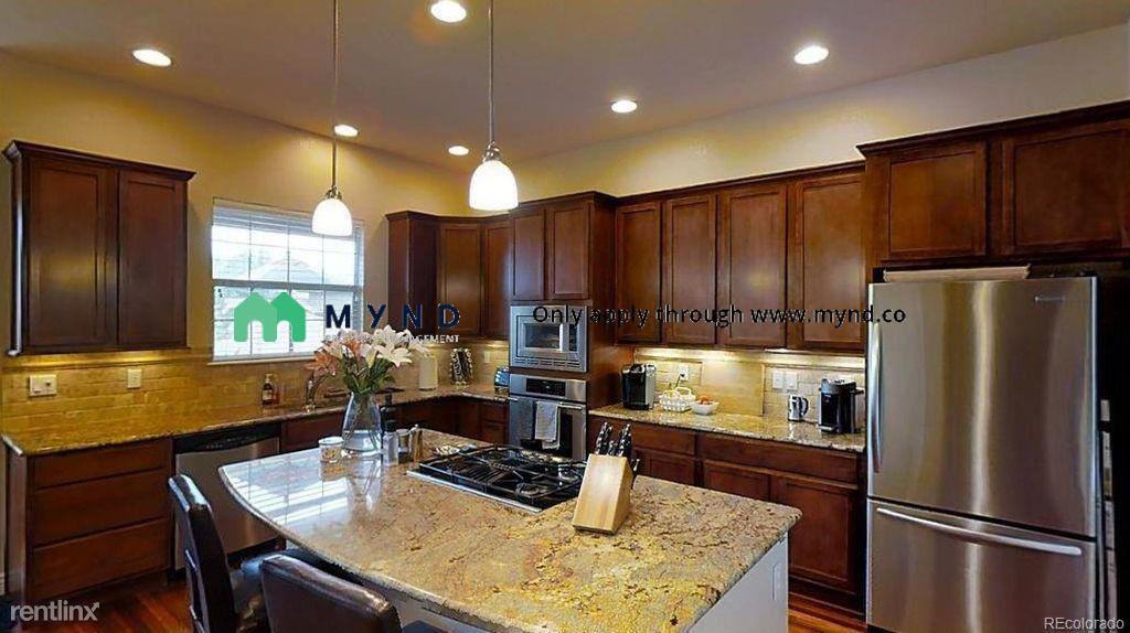 7815 Vallagio Ln - Photo 3 of 21