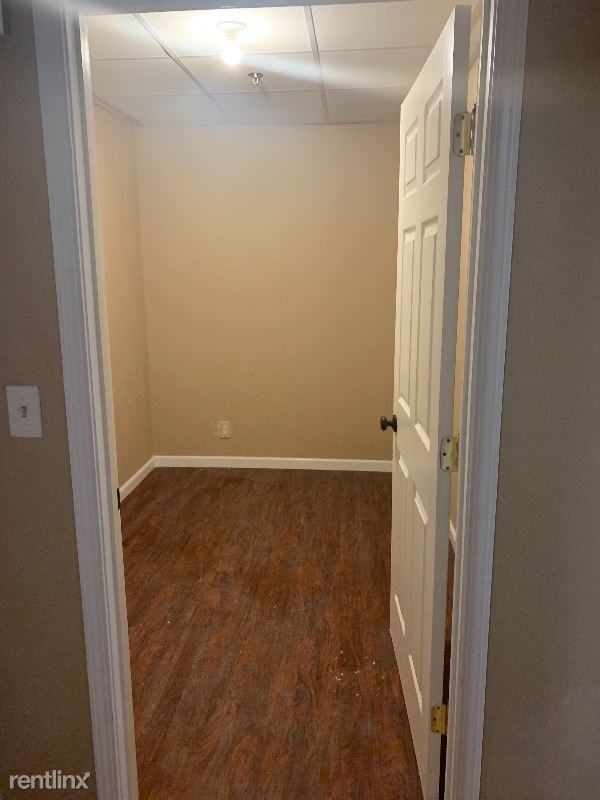 108 N Water Ave B - Photo 3 of 14