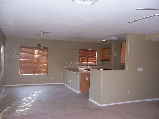 10306 E Delta Ave - Photo 2 of 4