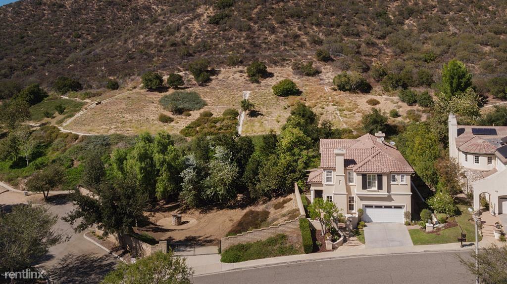 6103 Deerhill Rd - Photo 3 of 10