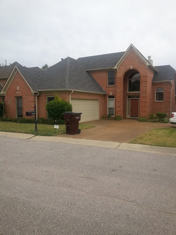 1004 Mirror Lake Ln - Photo 2 of 36