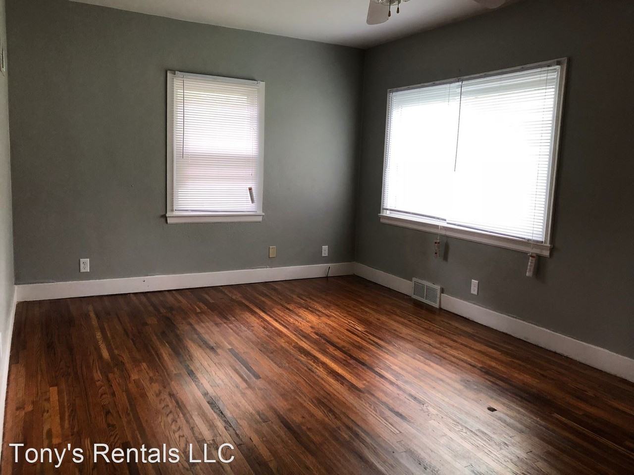 1605 6th St - Photo 2 of 8