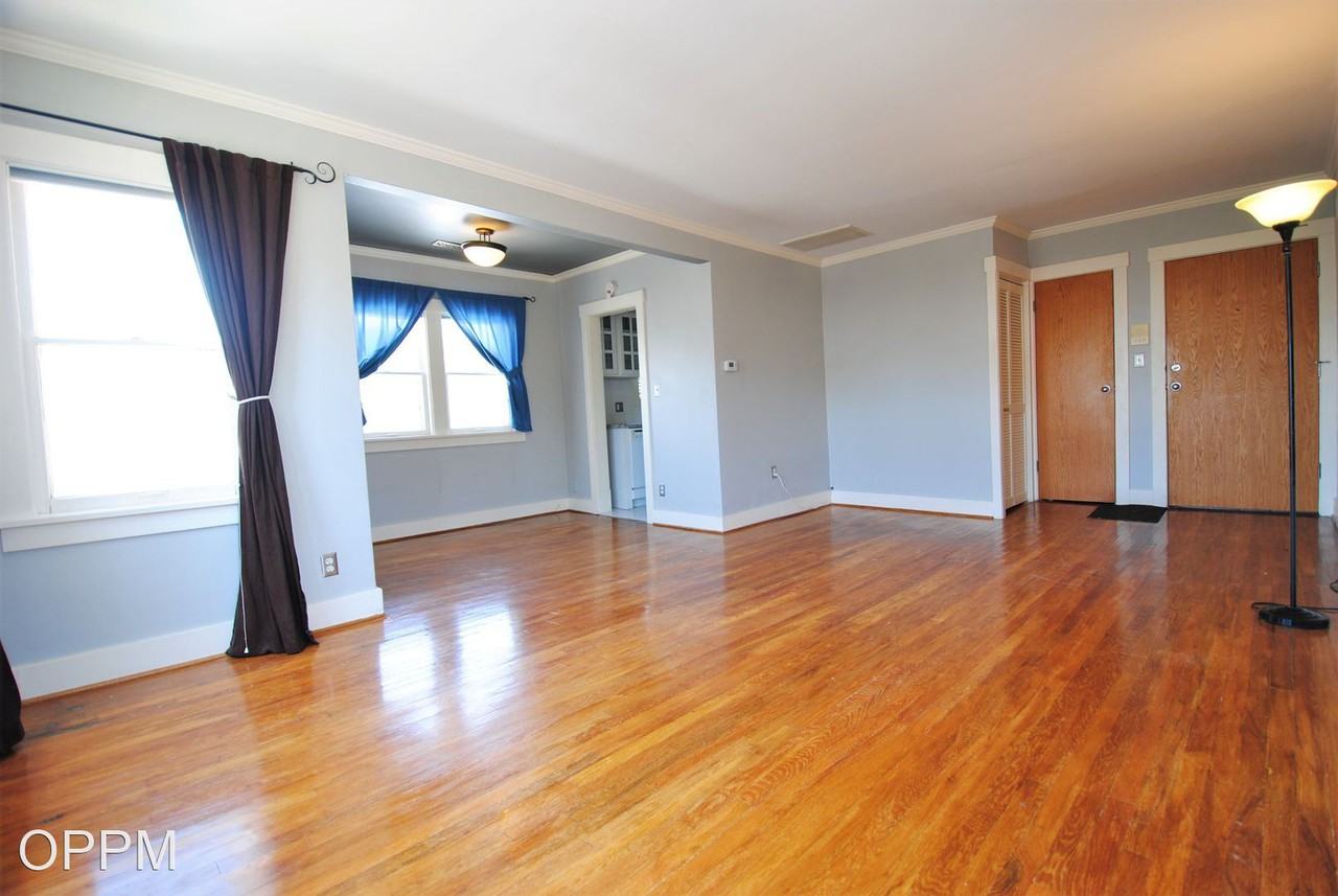 813 S 38th St #3 - Photo 2 of 6