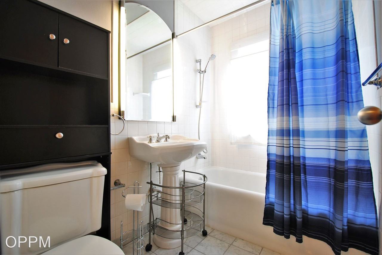 813 S 38th St #3 - Photo 3 of 6