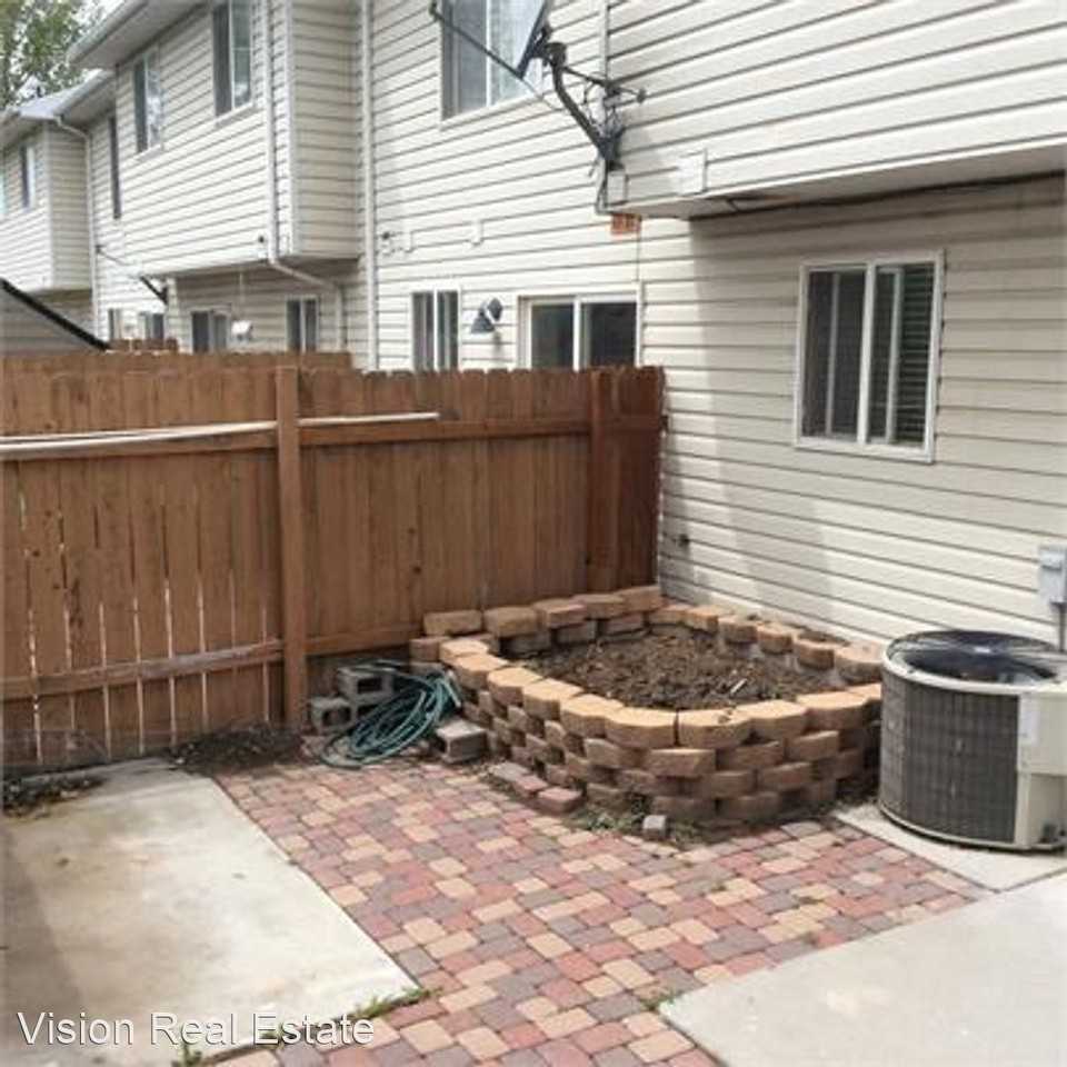 1122 N 2780 W - Photo 2 of 12