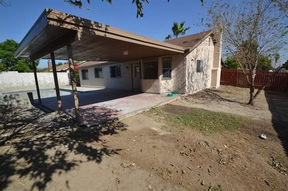 1154 S Spruce Ave - Photo 2 of 11