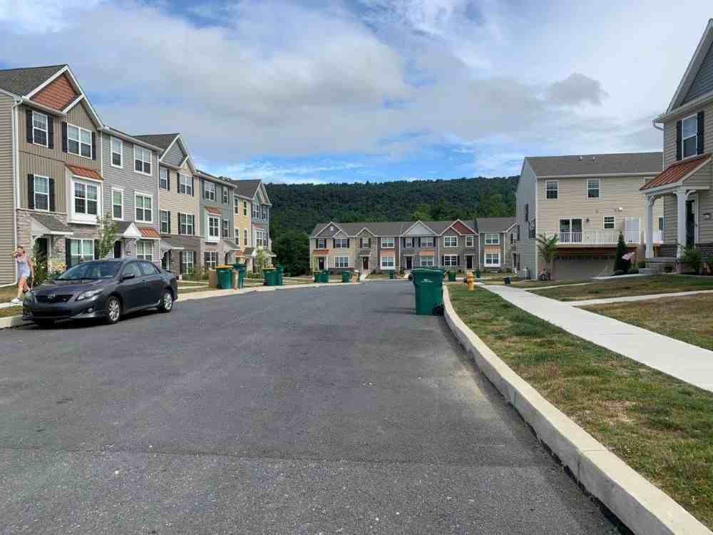 4445 Wild Orchid Ln - Photo 3 of 32