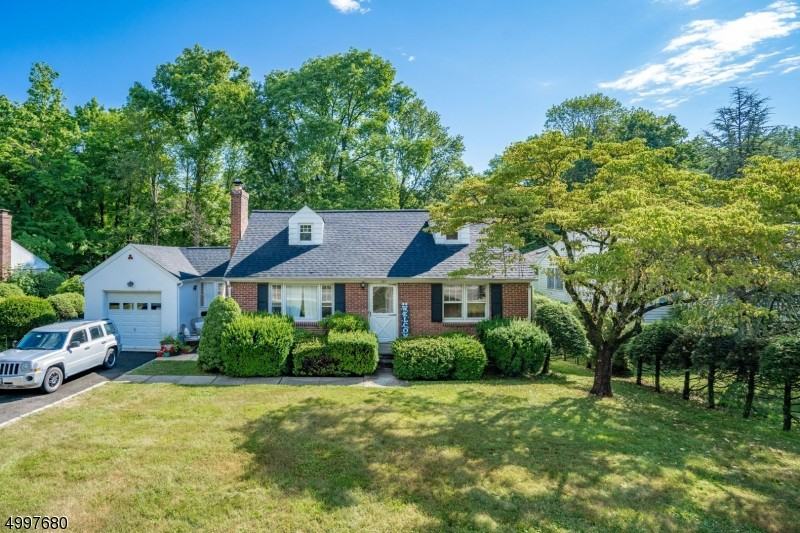 121 Central Ave - Photo 2 of 24