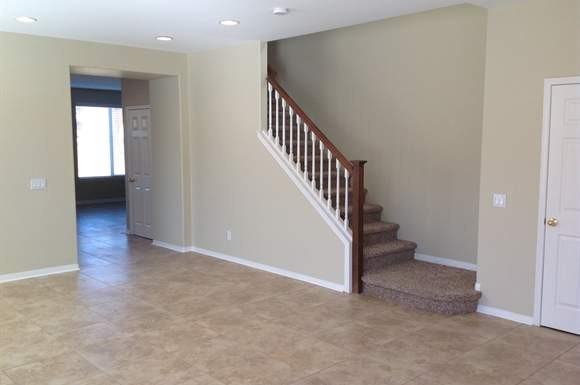 10806 Rosemary Way - Photo 3 of 15