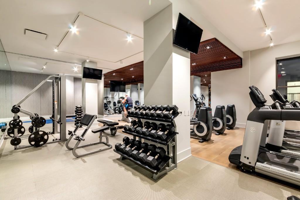 90 West St #23F - Photo 2 of 5