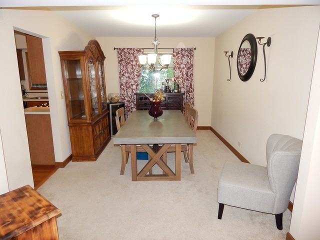 2746 Springdale Cir - Photo 3 of 28