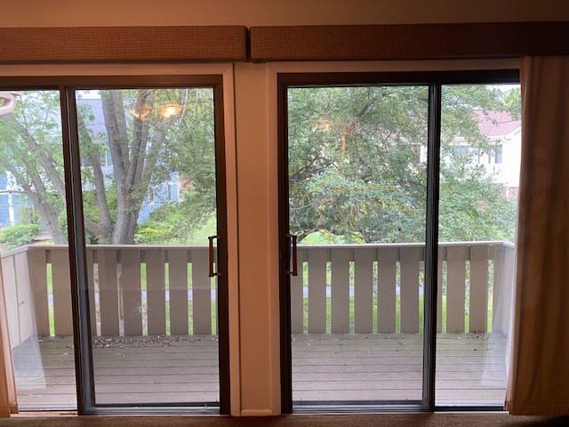 1059 Deerpath Ct #C2 - Photo 3 of 20