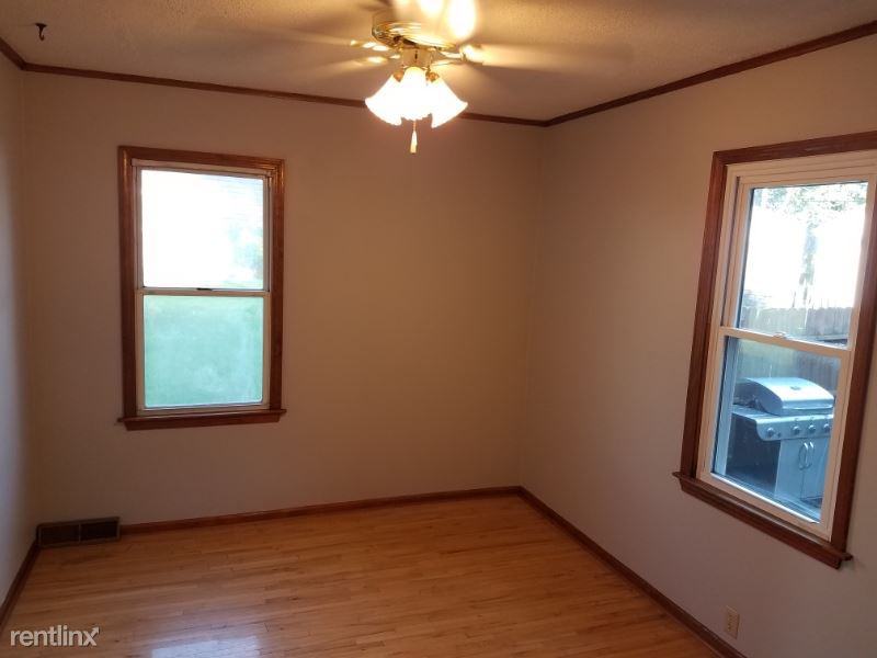 126 Jepson Ave - Photo 3 of 10