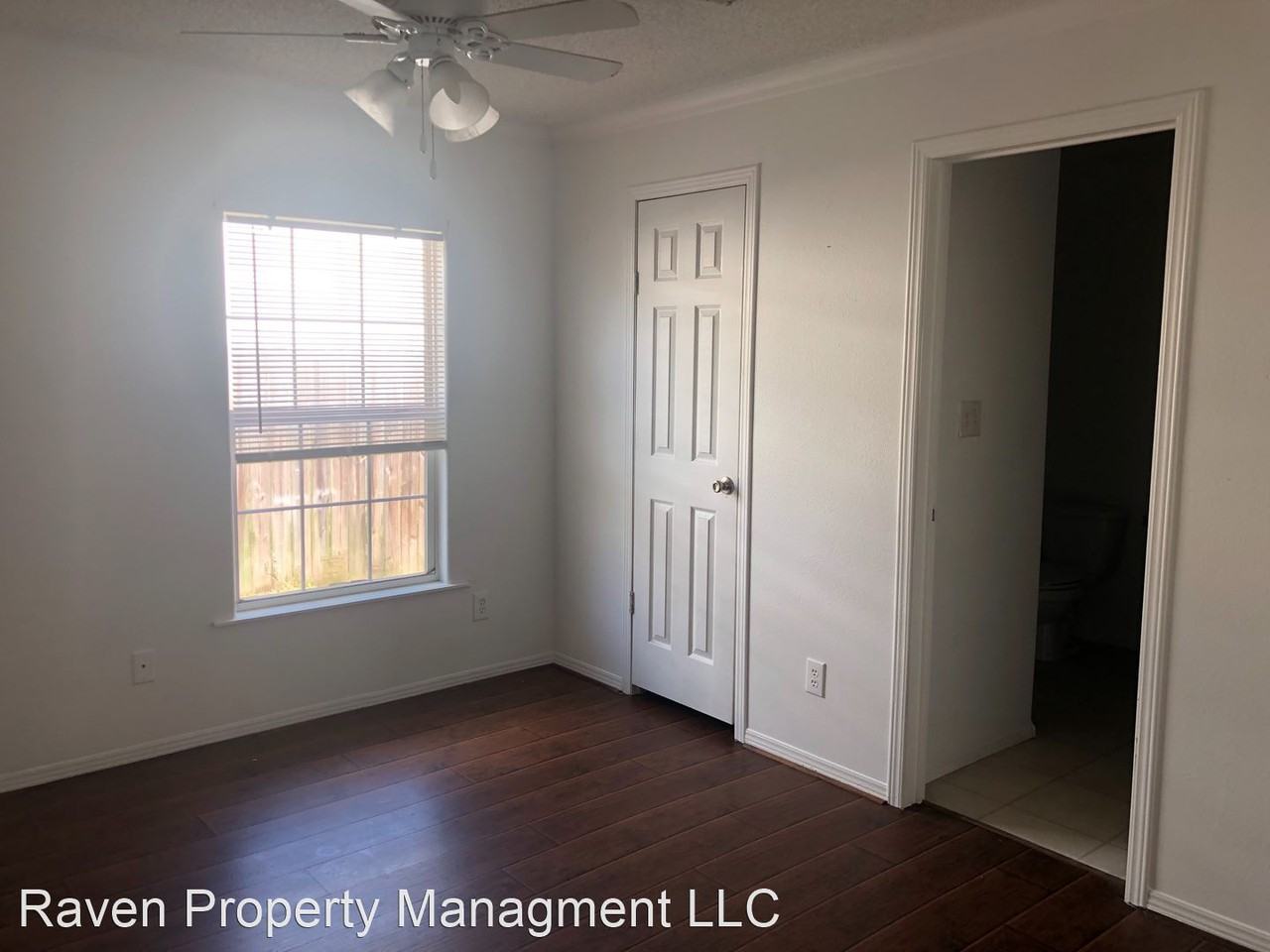 111 Varsity Drive - Photo 3 of 6