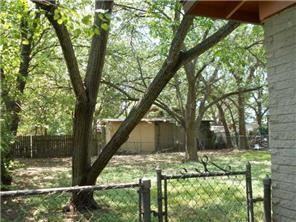 501 Wilmes Dr - Photo 2 of 14