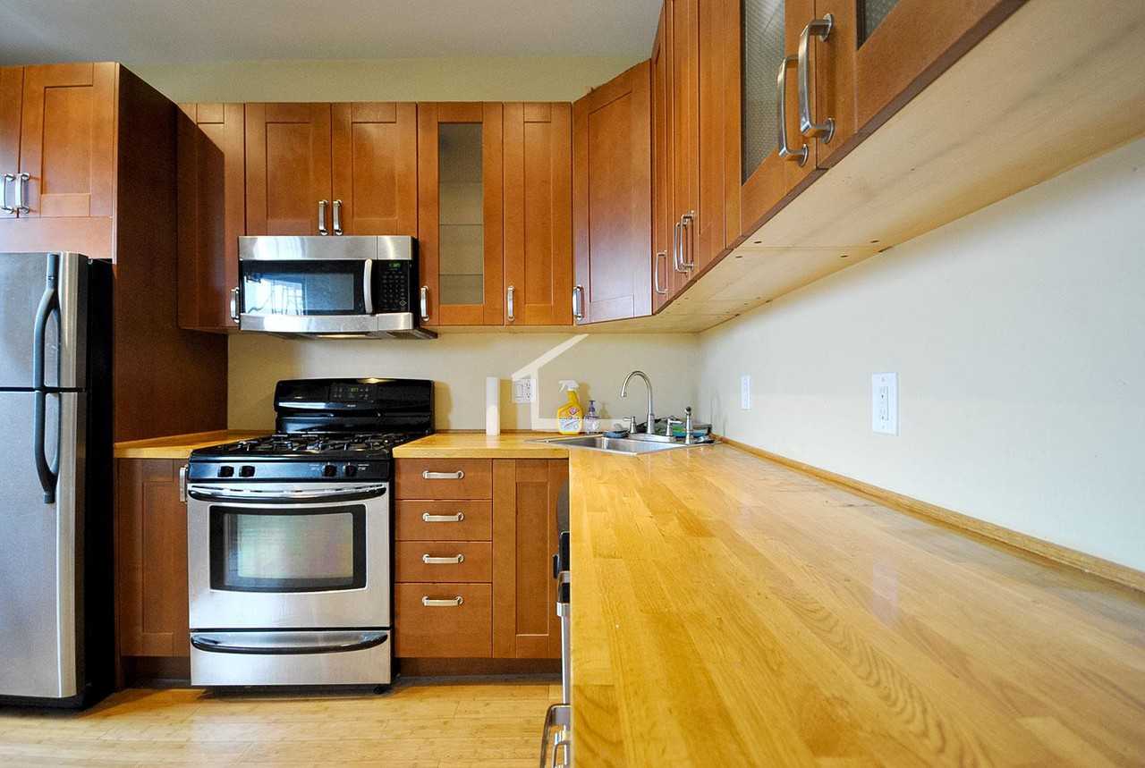 Cortes - Photo 3 of 9