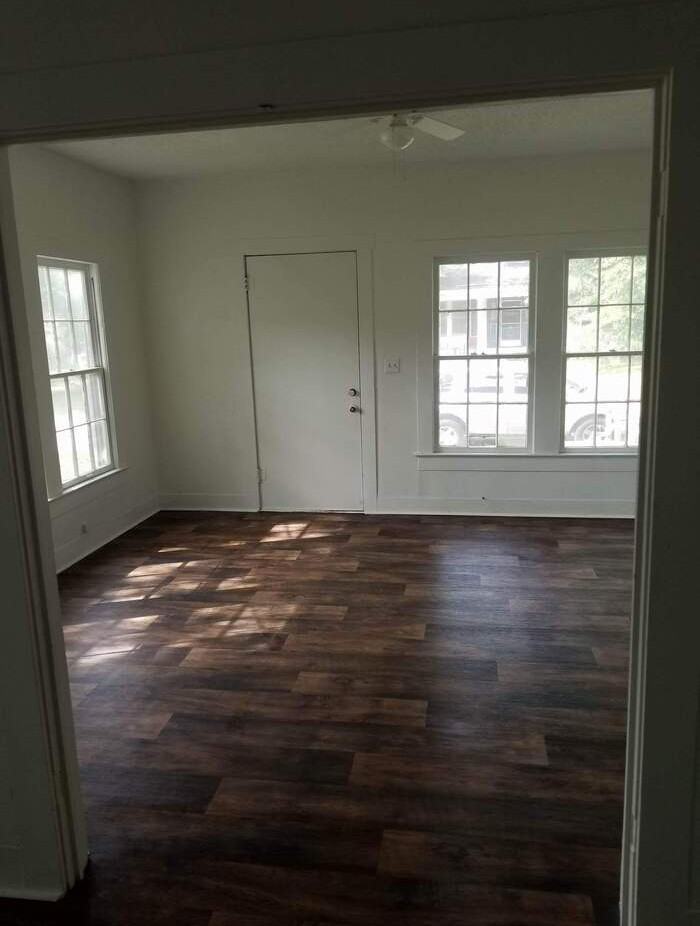 120 Southend Blvd - Photo 2 of 14