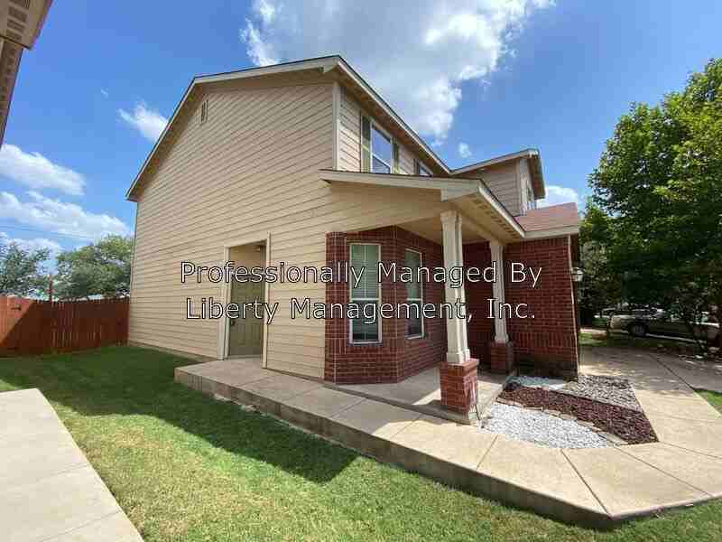 6324 Parsley Hl - Photo 3 of 39