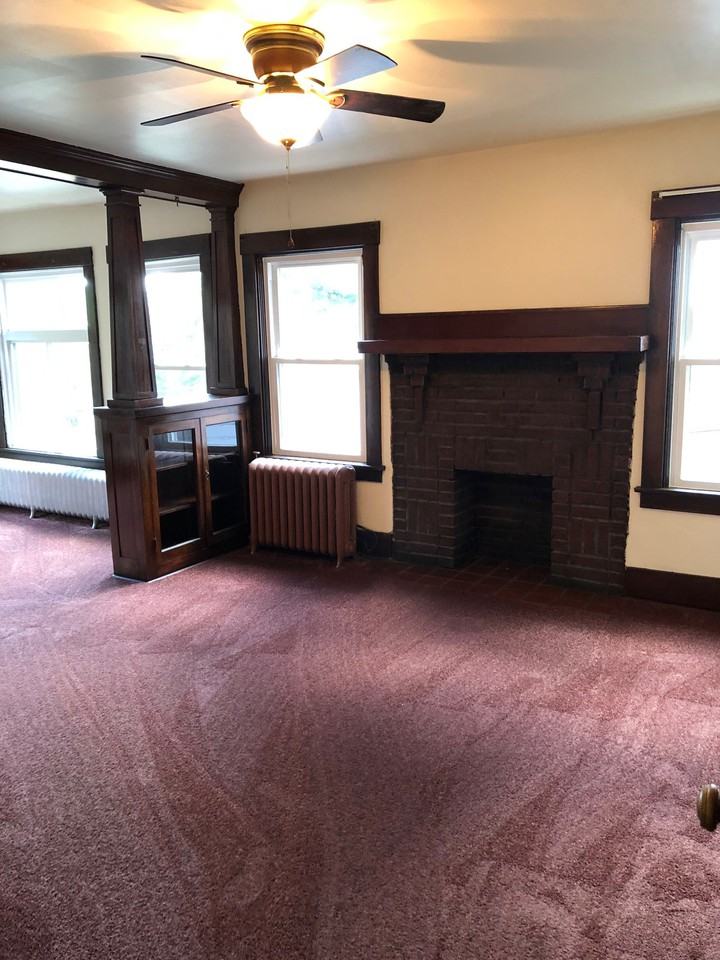 258 South Winebiddle Street - Photo 3 of 17