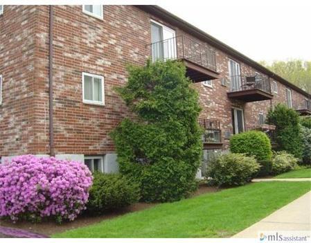 31 Westgate Rd #5 - Photo 3 of 7