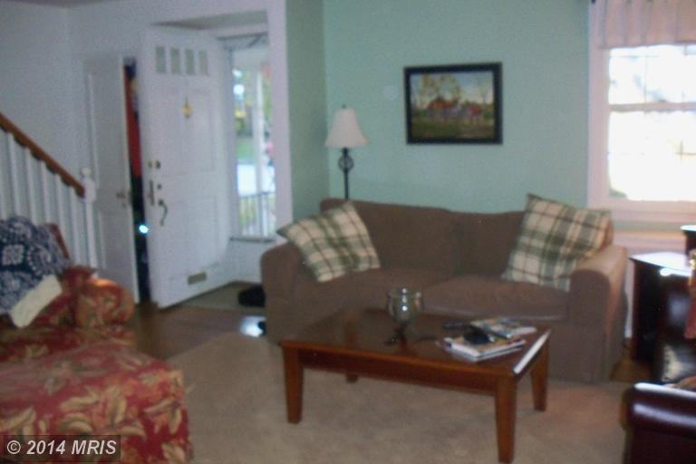 304 Woodbourne Ave - Photo 3 of 15