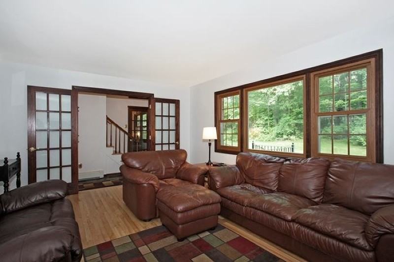 303 North Rd - Photo 3 of 25