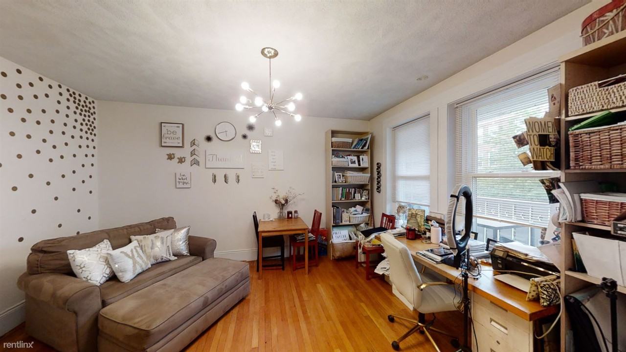 90 90 Pleasant St. 1 - Photo 2 of 24