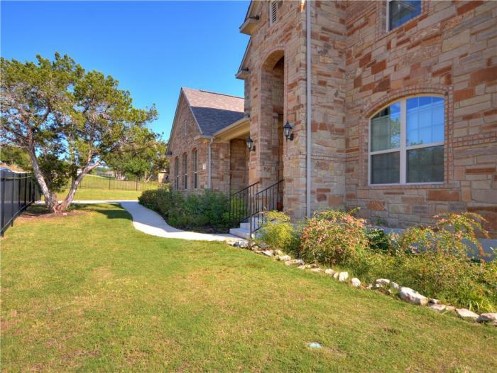 22117 Esmeralda Dr - Photo 2 of 26