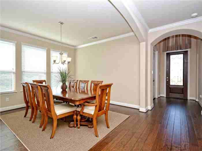 22117 Esmeralda Dr - Photo 3 of 26