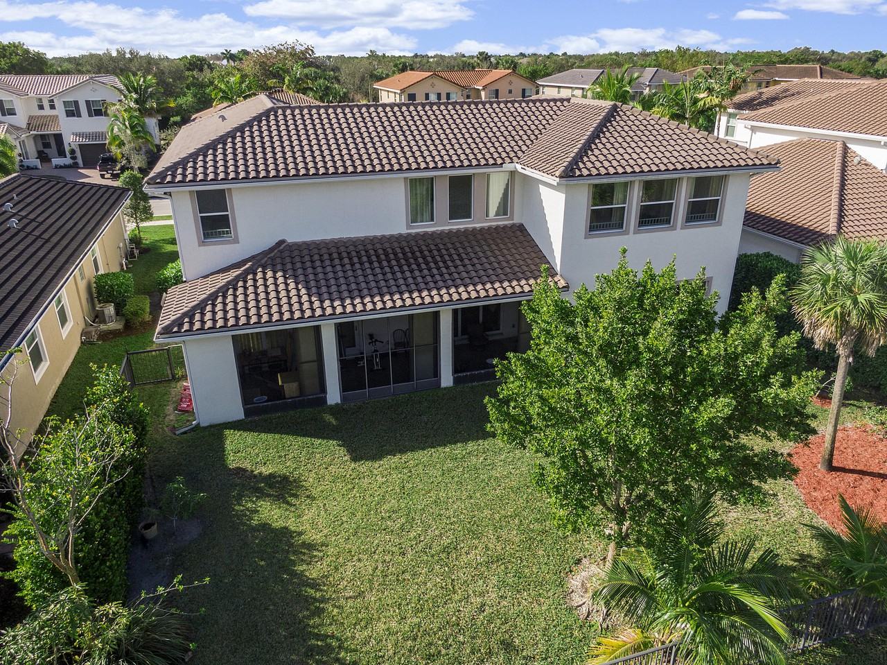 Northwest 81st Court - Photo 6 of 31