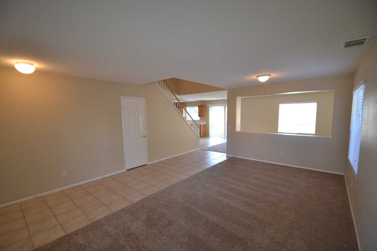 6724 Earhart Ave - Photo 3 of 5