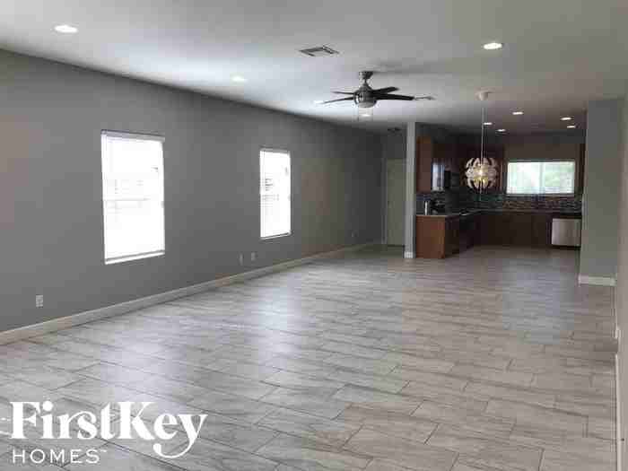 905 E Fremont Rd - Photo 2 of 15