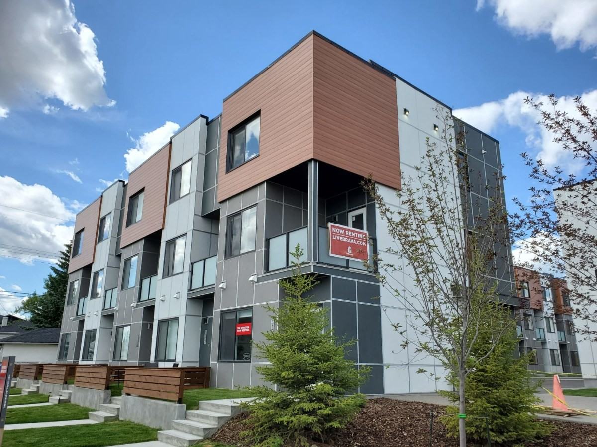 5105 4 St Sw, Calgary, AB T2V 2A7 3 Bedroom Apartment for Rent for