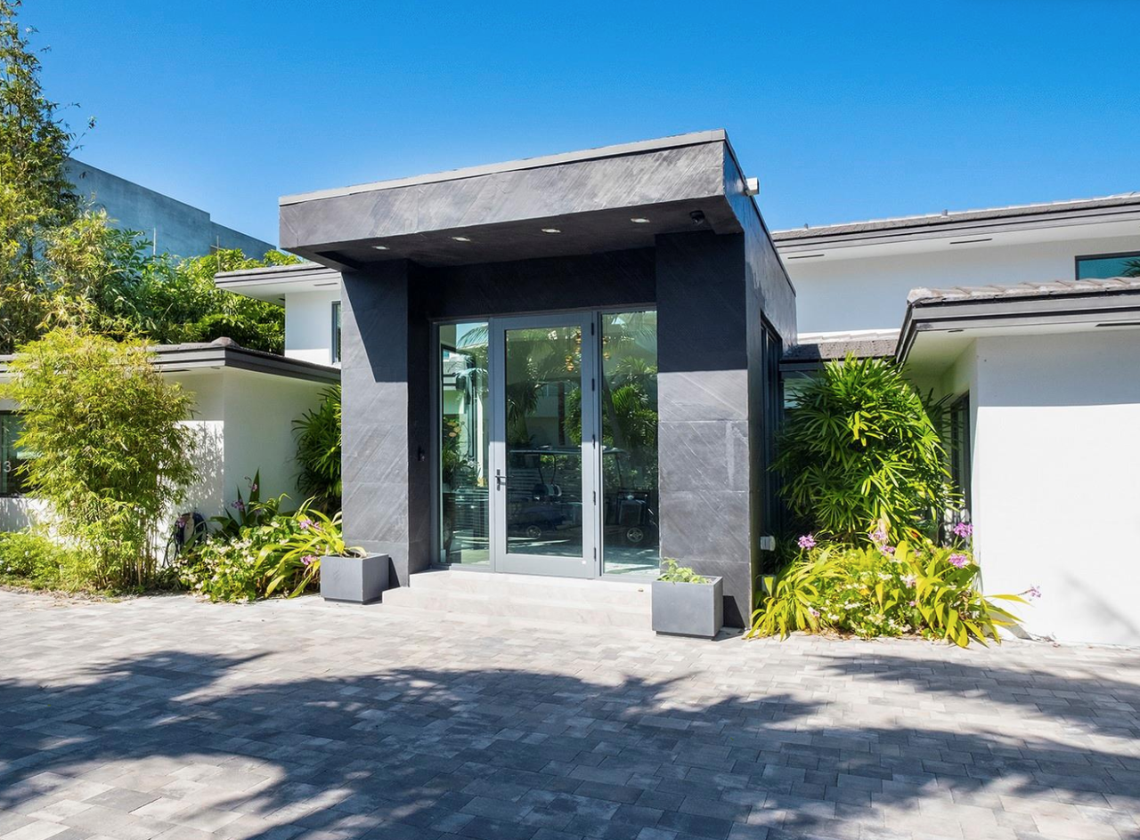 635 Curtiswood Drive, Key Biscayne, FL 33149 5 Bedroom Apartment for