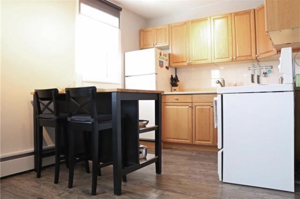 119 Scott St - Photo 3