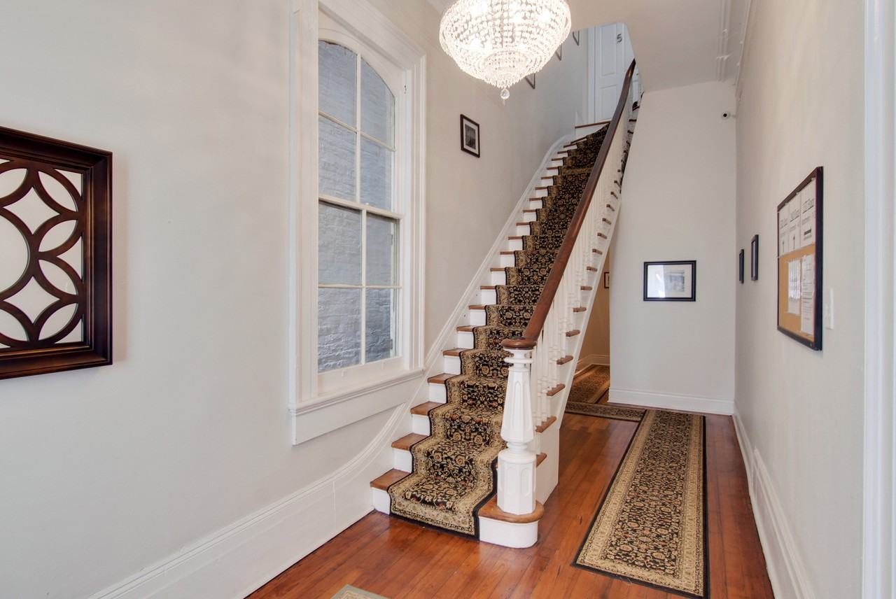 1309 Dauphine Street (L'Aiglon) - Photo 3 of 10