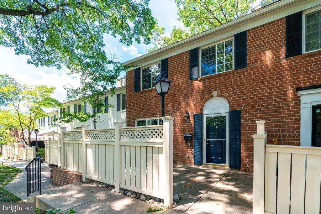1171 N Van Dorn St - Photo 3 of 40