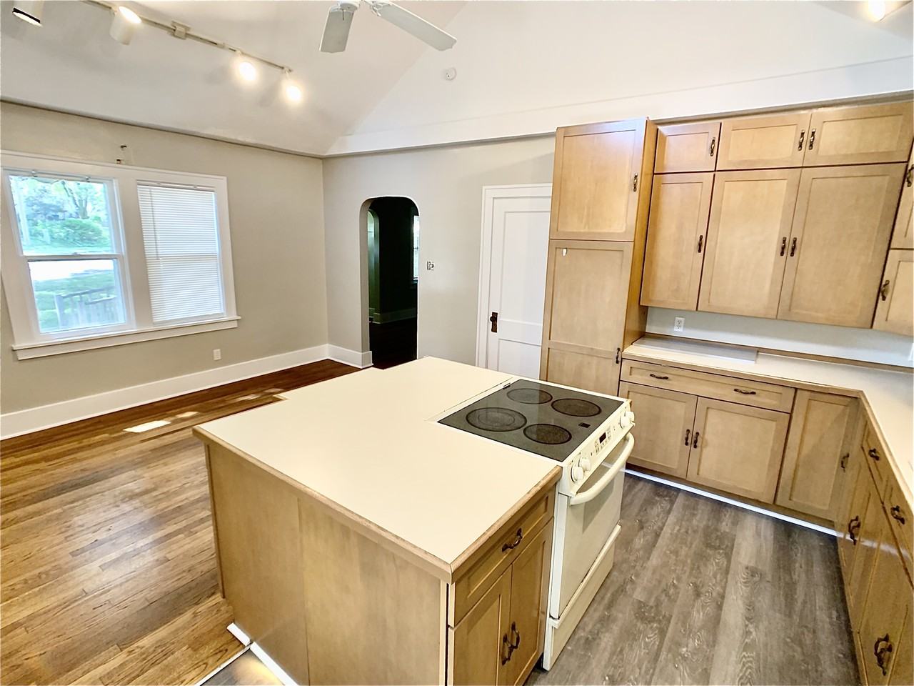7608 Lawndale Drive - Photo 3 of 21