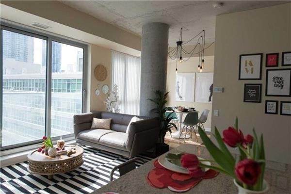 375 King Street West #504