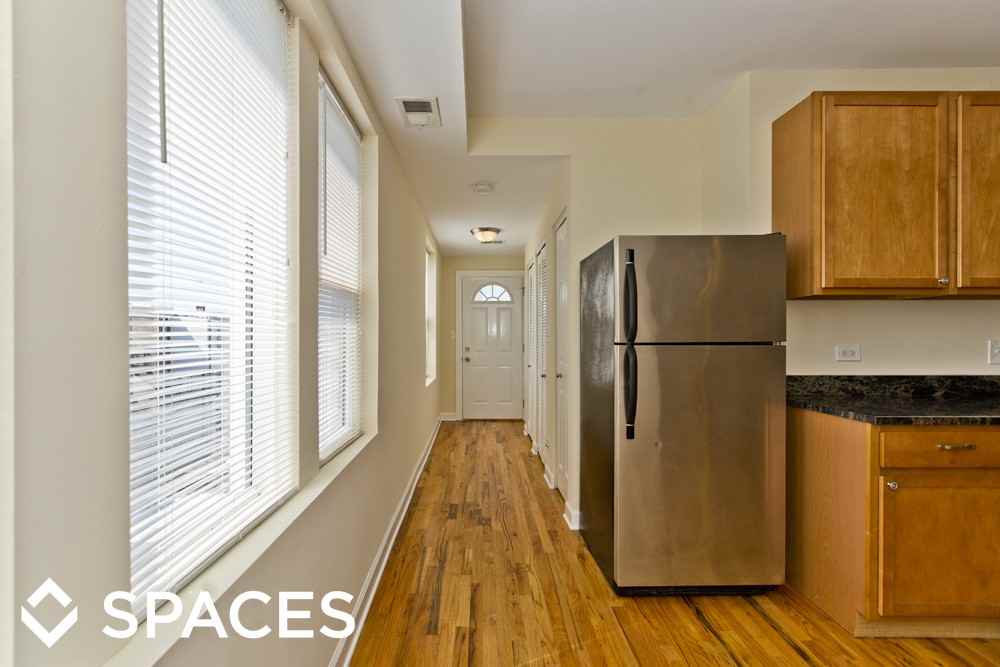 4606 N Monticello Ave - Photo 3 of 8