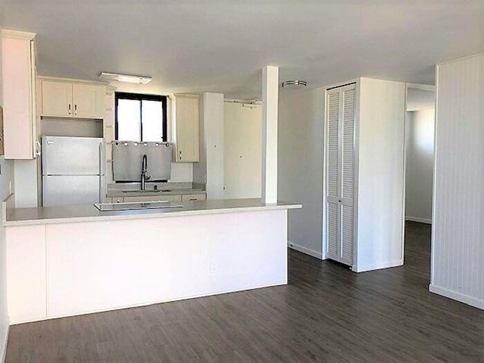 2121 Ala Wai Blvd #3702