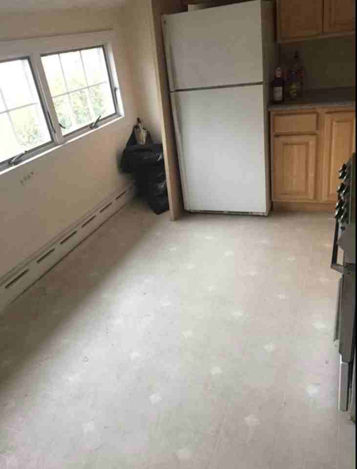 477 Tysens Lane #2 - Photo 3 of 9