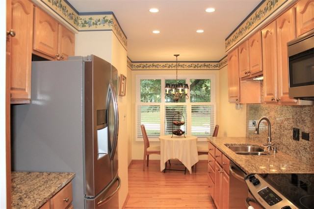 394 Woodview Rd - Photo 3 of 28