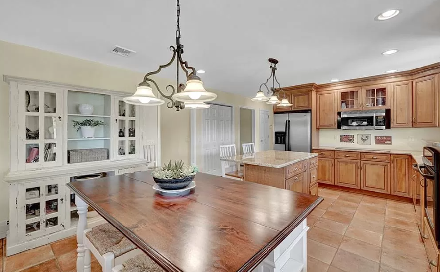 13 Old Dominion Road - Photo 2 of 6