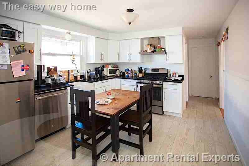 22 Murdock St 2, Somerville, MA 02145 4 Bedroom Apartment for Rent