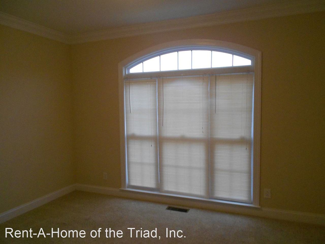 8606 Yvonne Ct - Photo 2 of 14